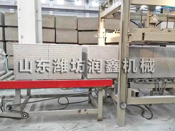 保溫砂（shā）漿（玻（bō）化微（wēi）珠）生產（chǎn）線 (2)